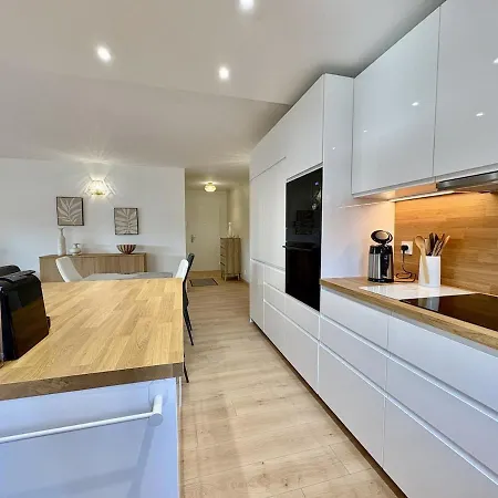 T3 Moderne, Piscine, Parking, Vue Golf, Commerces A Proximite