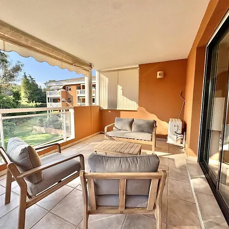 T3 Moderne, Piscine, Parking, Vue Golf, Commerces A Proximite Apartment