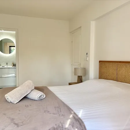 T3 Moderne, Piscine, Parking, Vue Golf, Commerces A Proximite Lejlighed